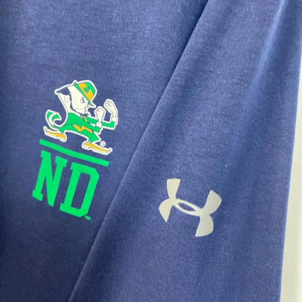 Men's L UNDER ARMOUR Notre Dame 1/4-Zip Pullover Lightweight Leprechaun Top  25" - Picture 3 of 9
